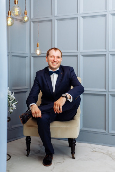 Ведущий Юрий Четвериков смотреть подробнее Ведущий Юрий Четвериков